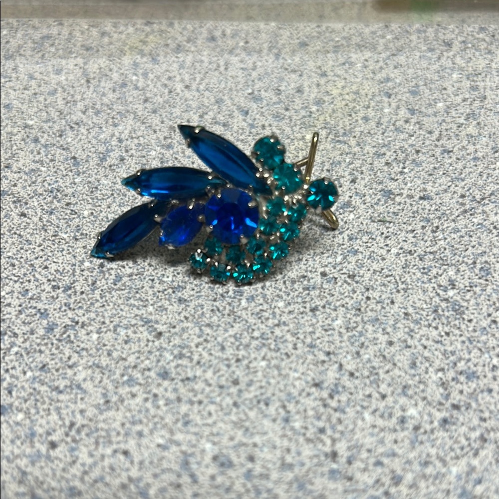 Elegant Blue and Teal Crystal Brooch